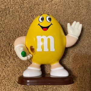 M & M DISPENSER YELLOW